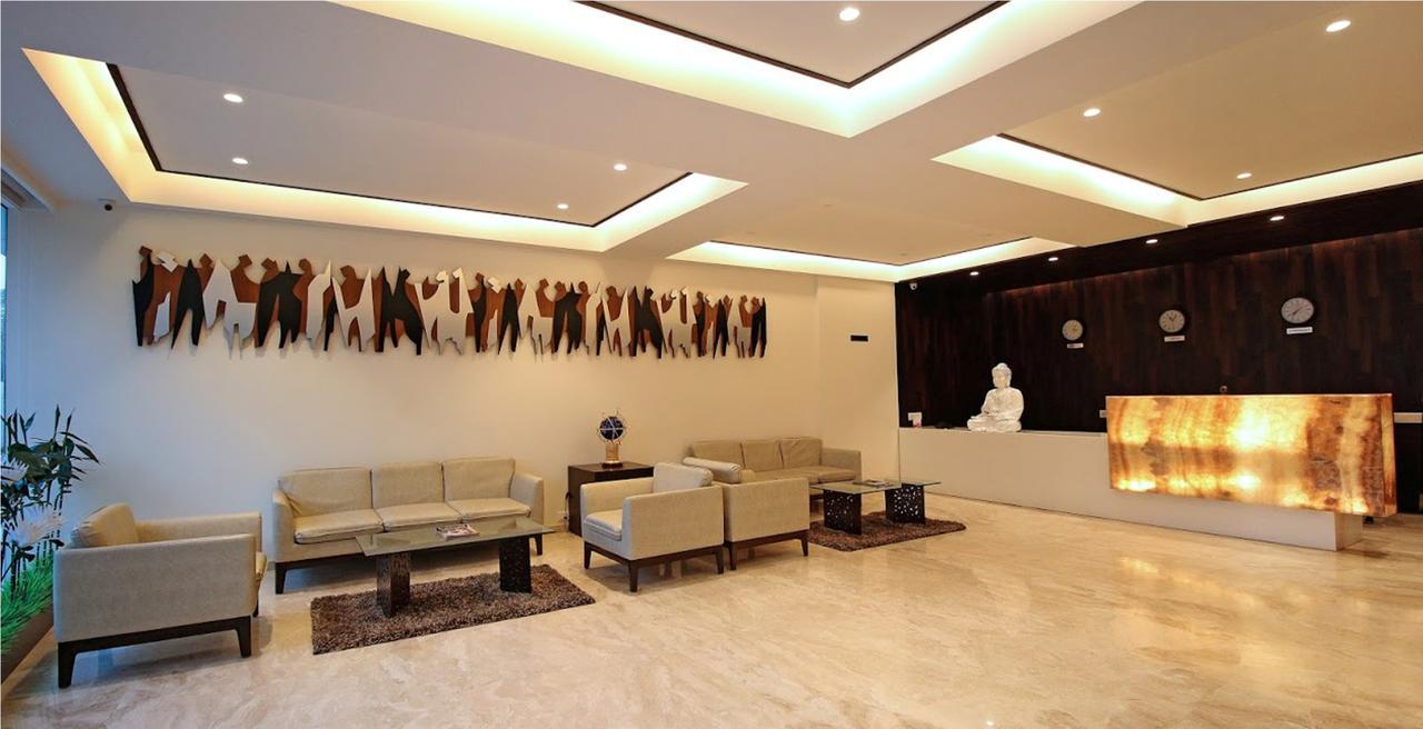 โรงแรมเยอรมัน พาเลซ กันตินาการ์ ภายนอก รูปภาพ